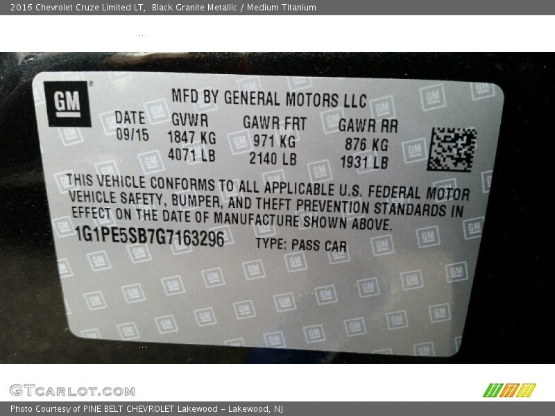 Black Granite Metallic / Medium Titanium 2016 Chevrolet Cruze Limited LT