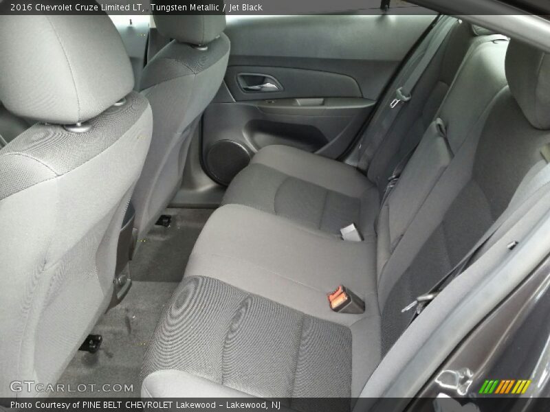 Tungsten Metallic / Jet Black 2016 Chevrolet Cruze Limited LT