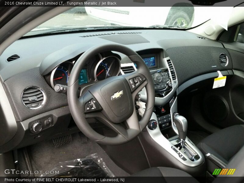 Tungsten Metallic / Jet Black 2016 Chevrolet Cruze Limited LT