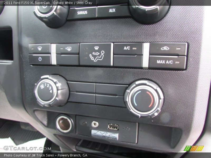 Oxford White / Steel Gray 2011 Ford F150 XL SuperCab