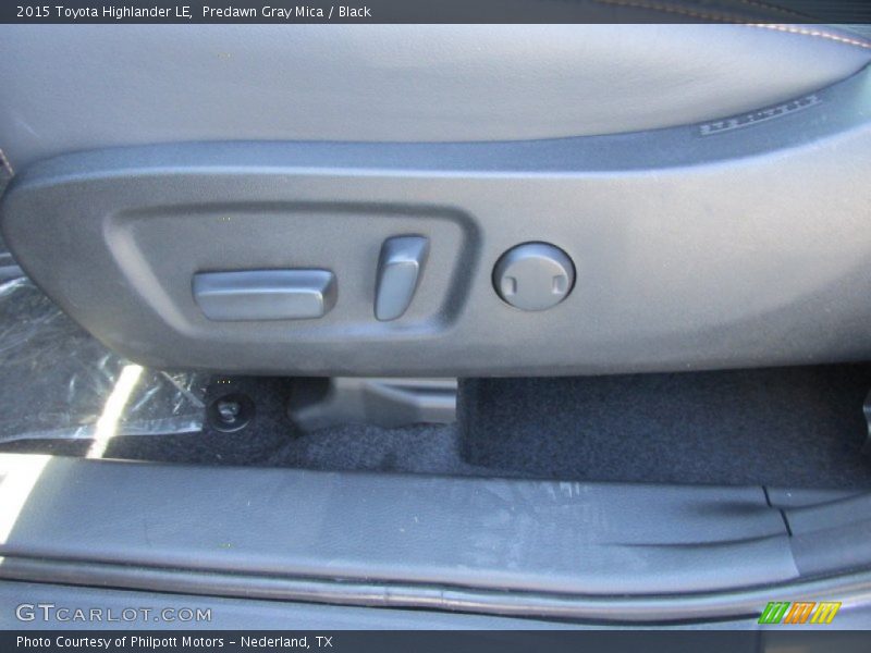 Predawn Gray Mica / Black 2015 Toyota Highlander LE