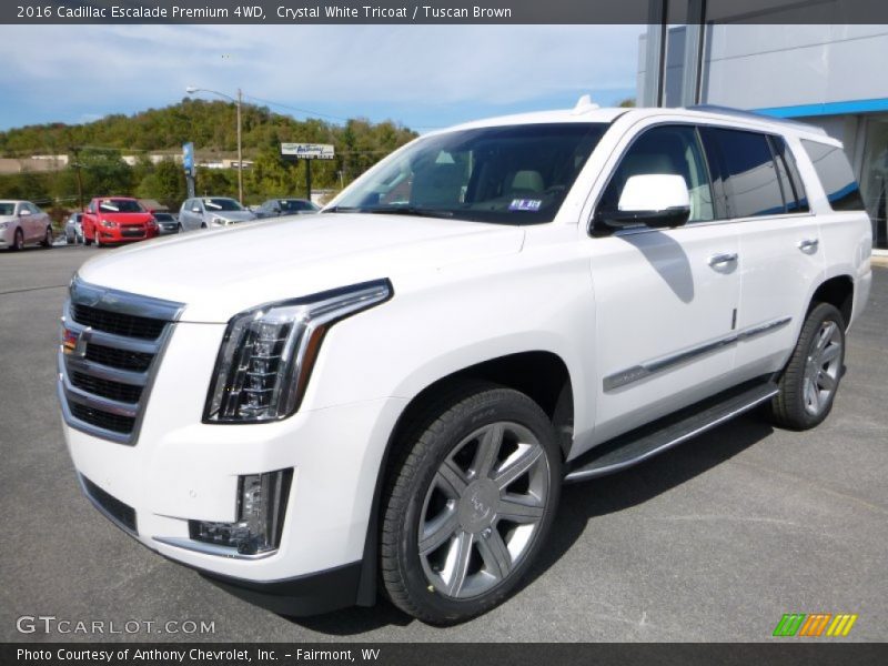 Front 3/4 View of 2016 Escalade Premium 4WD