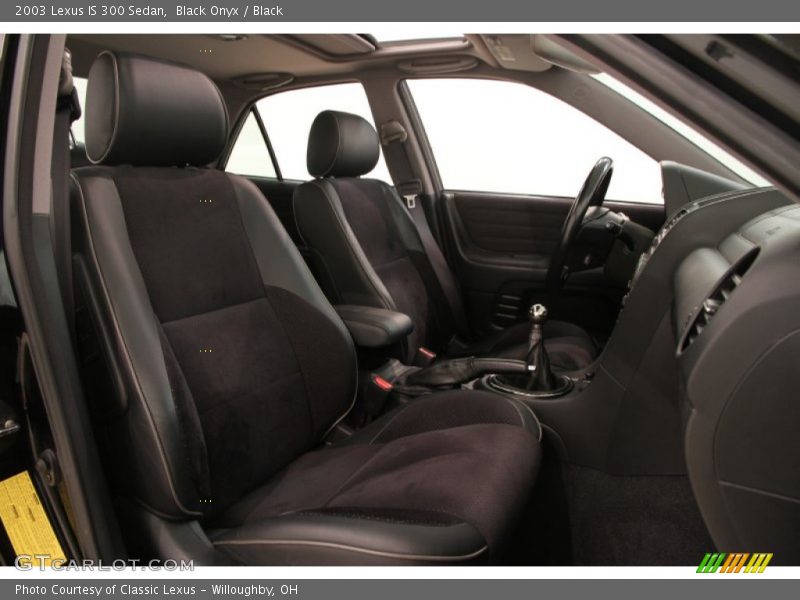 Black Onyx / Black 2003 Lexus IS 300 Sedan