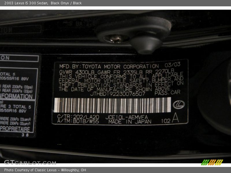 Black Onyx / Black 2003 Lexus IS 300 Sedan