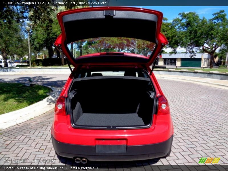 Tornado Red / Black/Grey Cloth 2006 Volkswagen GTI 2.0T
