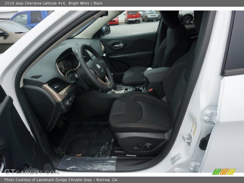Bright White / Black 2016 Jeep Cherokee Latitude 4x4