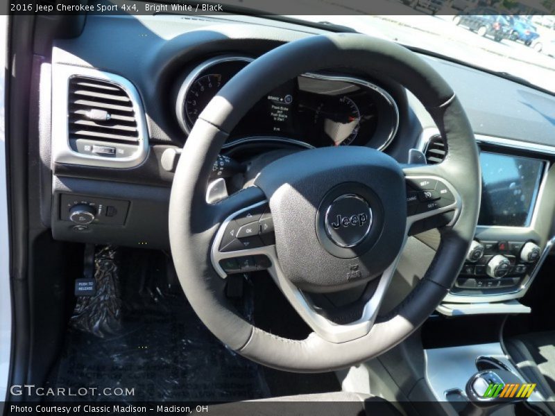 Bright White / Black 2016 Jeep Cherokee Sport 4x4