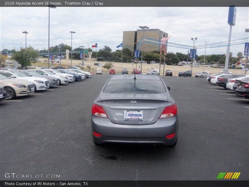Triathlon Gray / Gray 2016 Hyundai Accent SE Sedan