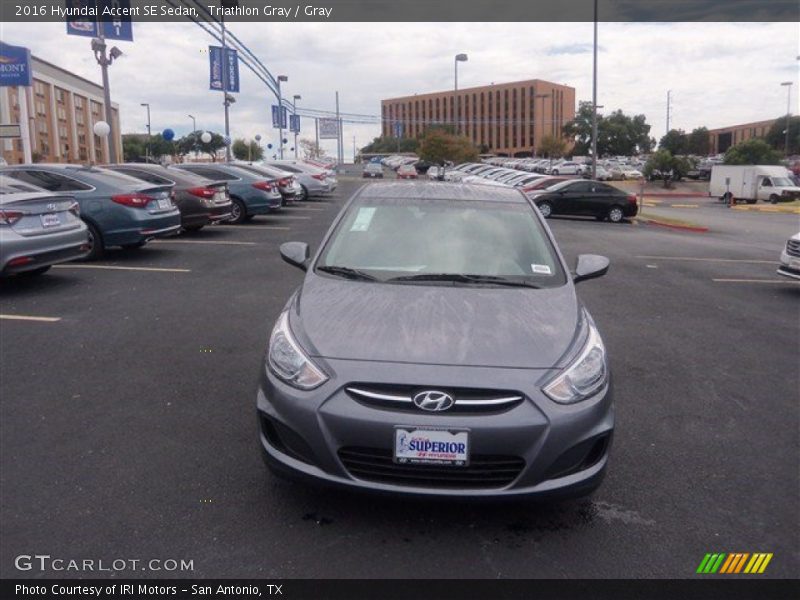 Triathlon Gray / Gray 2016 Hyundai Accent SE Sedan