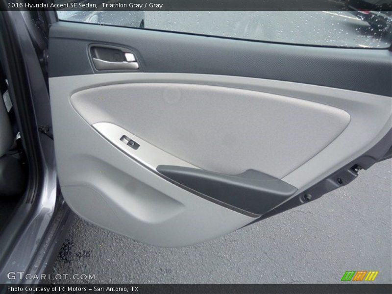 Triathlon Gray / Gray 2016 Hyundai Accent SE Sedan