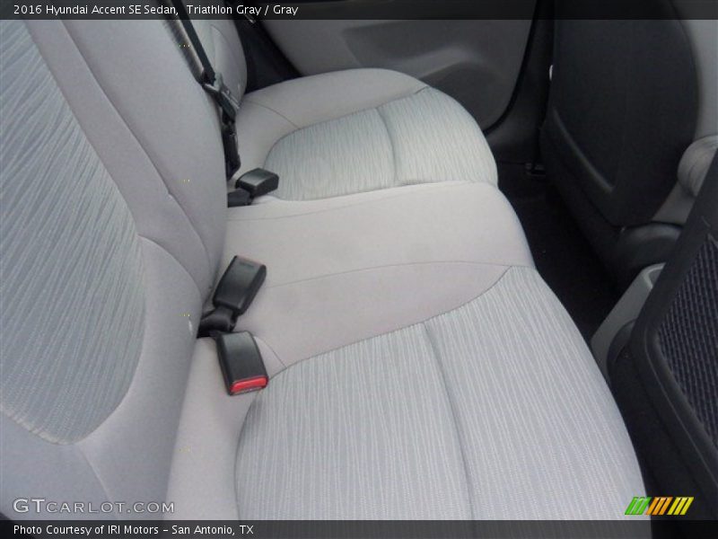 Triathlon Gray / Gray 2016 Hyundai Accent SE Sedan