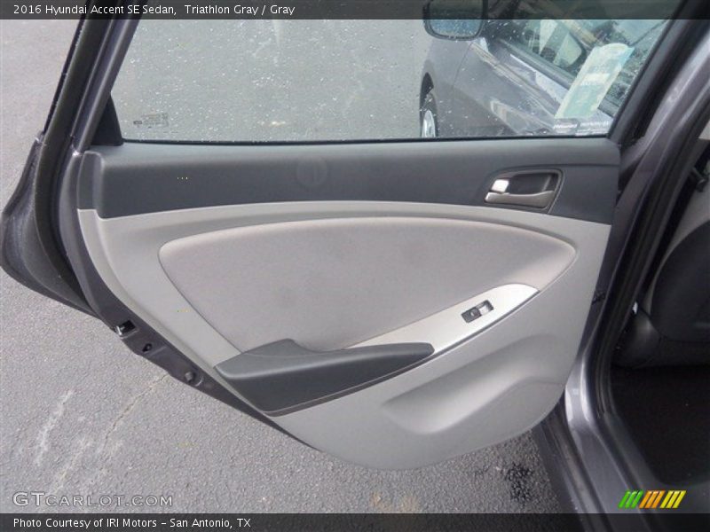 Triathlon Gray / Gray 2016 Hyundai Accent SE Sedan