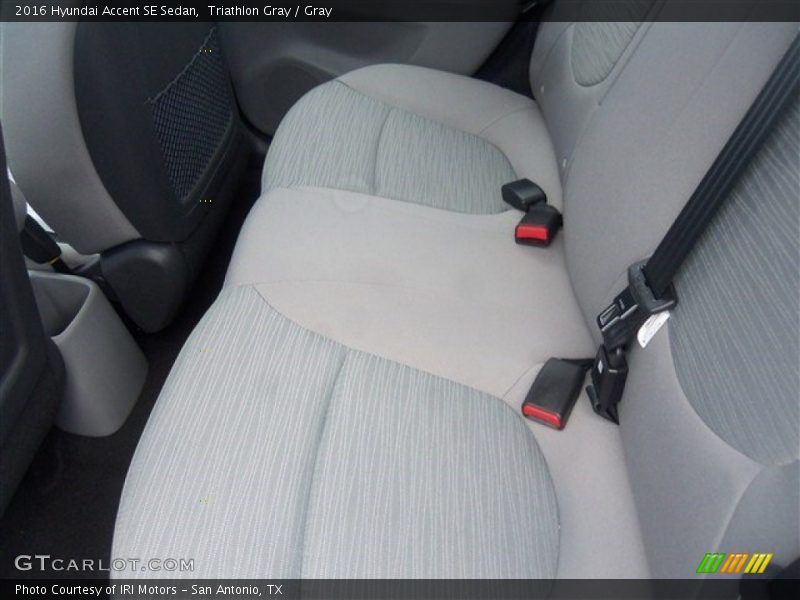 Triathlon Gray / Gray 2016 Hyundai Accent SE Sedan