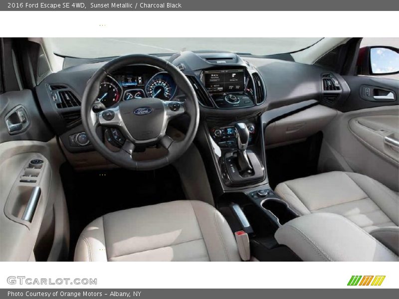 Sunset Metallic / Charcoal Black 2016 Ford Escape SE 4WD