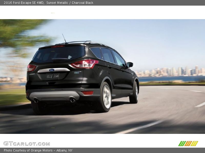 Sunset Metallic / Charcoal Black 2016 Ford Escape SE 4WD