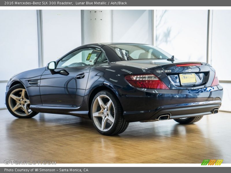 Lunar Blue Metallic / Ash/Black 2016 Mercedes-Benz SLK 300 Roadster