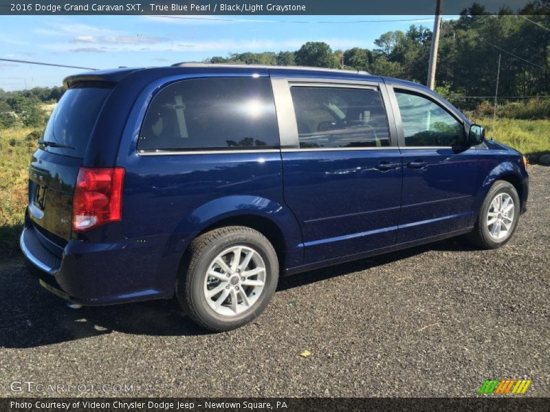 True Blue Pearl / Black/Light Graystone 2016 Dodge Grand Caravan SXT