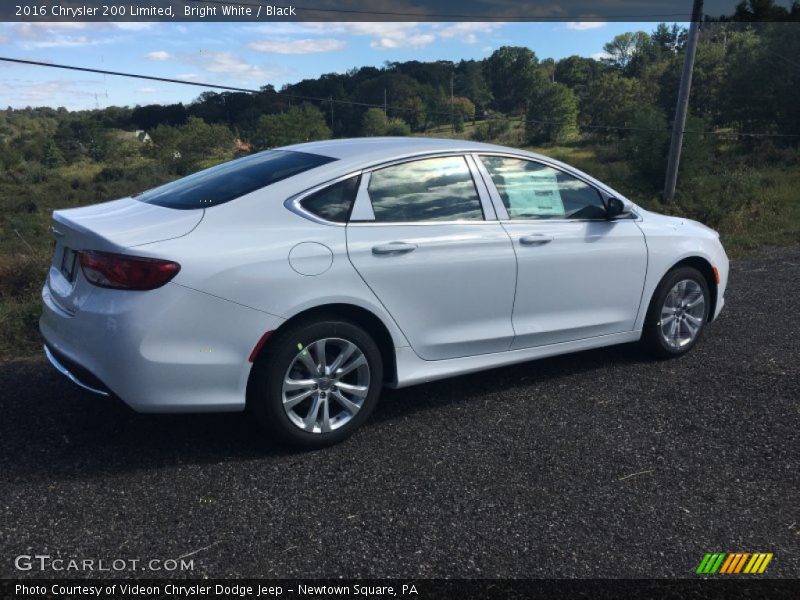 Bright White / Black 2016 Chrysler 200 Limited