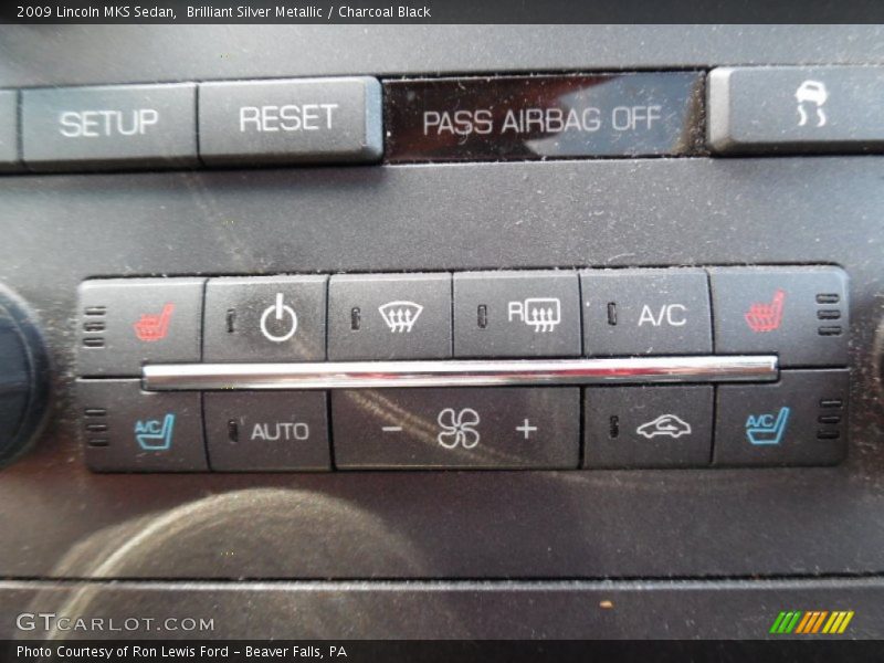 Brilliant Silver Metallic / Charcoal Black 2009 Lincoln MKS Sedan