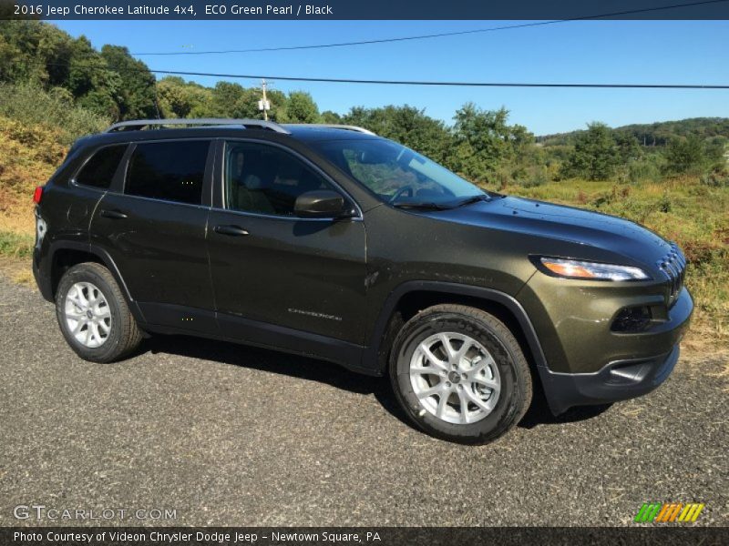 ECO Green Pearl / Black 2016 Jeep Cherokee Latitude 4x4