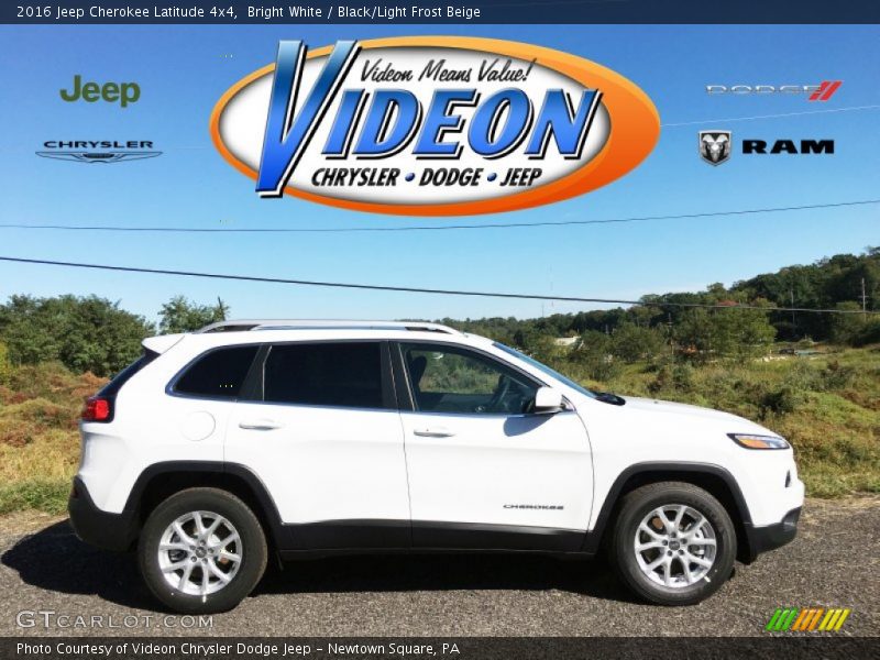 Bright White / Black/Light Frost Beige 2016 Jeep Cherokee Latitude 4x4