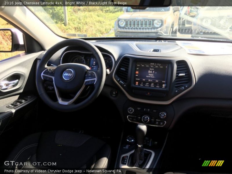 Bright White / Black/Light Frost Beige 2016 Jeep Cherokee Latitude 4x4