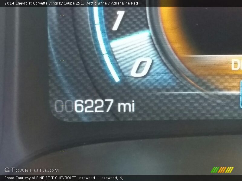Arctic White / Adrenaline Red 2014 Chevrolet Corvette Stingray Coupe Z51