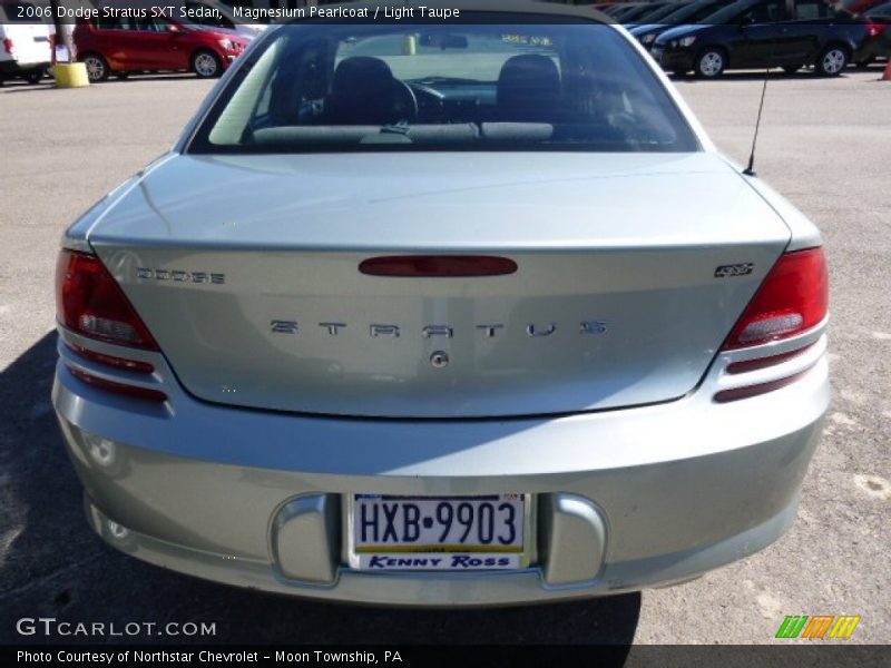 Magnesium Pearlcoat / Light Taupe 2006 Dodge Stratus SXT Sedan
