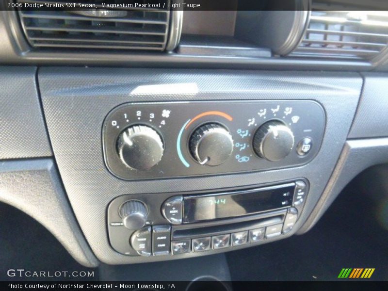 Magnesium Pearlcoat / Light Taupe 2006 Dodge Stratus SXT Sedan