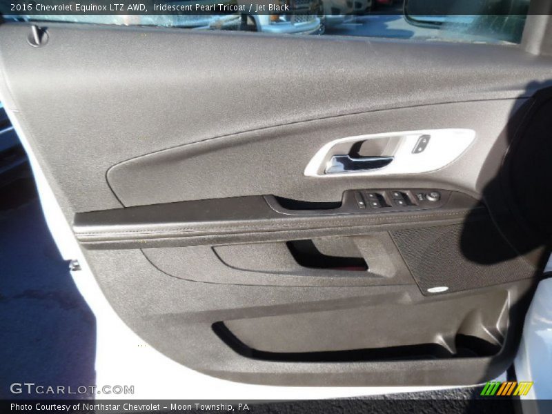 Iridescent Pearl Tricoat / Jet Black 2016 Chevrolet Equinox LTZ AWD