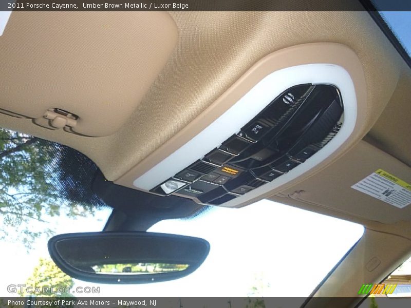 Umber Brown Metallic / Luxor Beige 2011 Porsche Cayenne