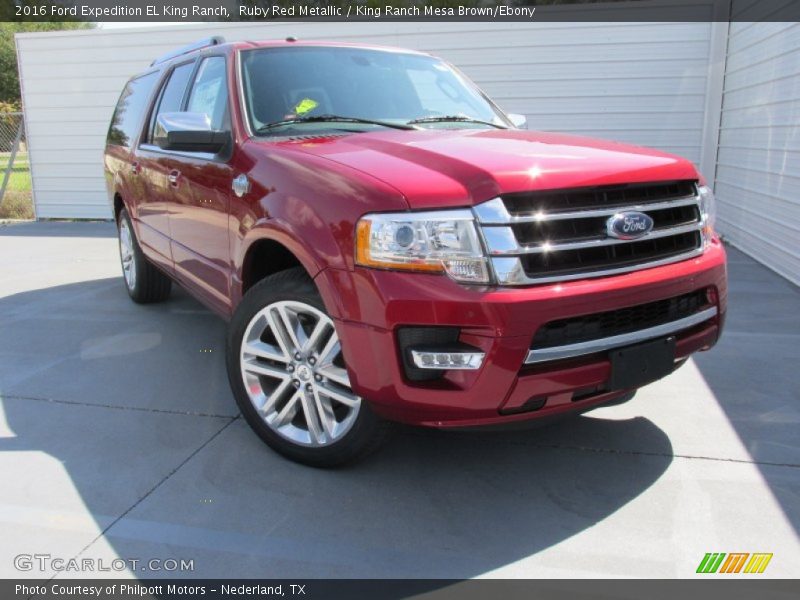 Front 3/4 View of 2016 Expedition EL King Ranch