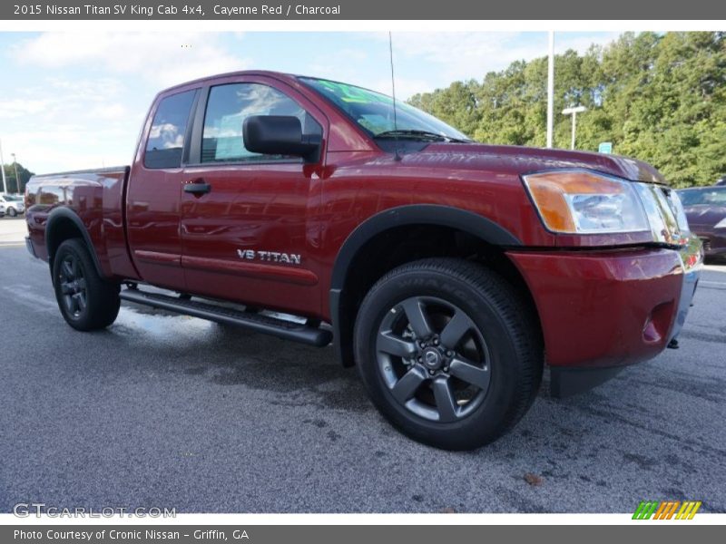 Front 3/4 View of 2015 Titan SV King Cab 4x4