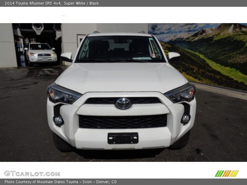 Super White / Black 2014 Toyota 4Runner SR5 4x4