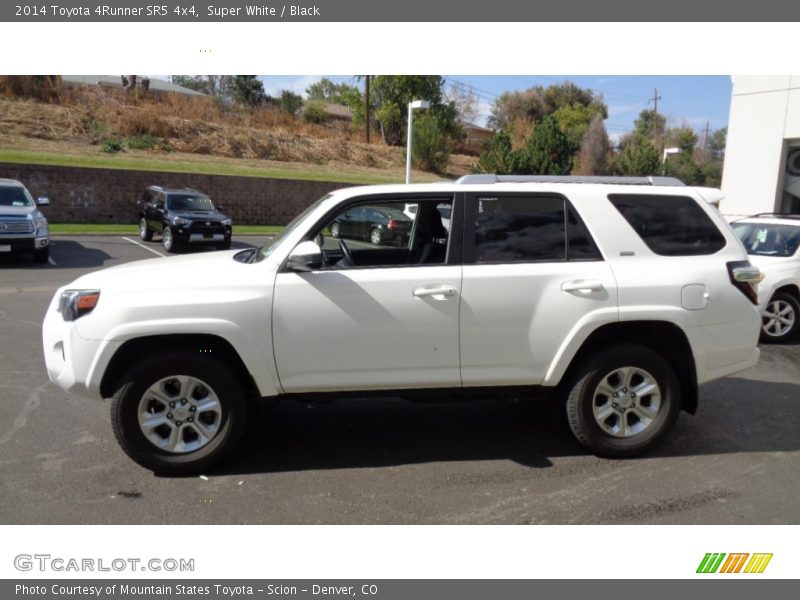 Super White / Black 2014 Toyota 4Runner SR5 4x4