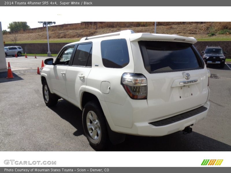 Super White / Black 2014 Toyota 4Runner SR5 4x4