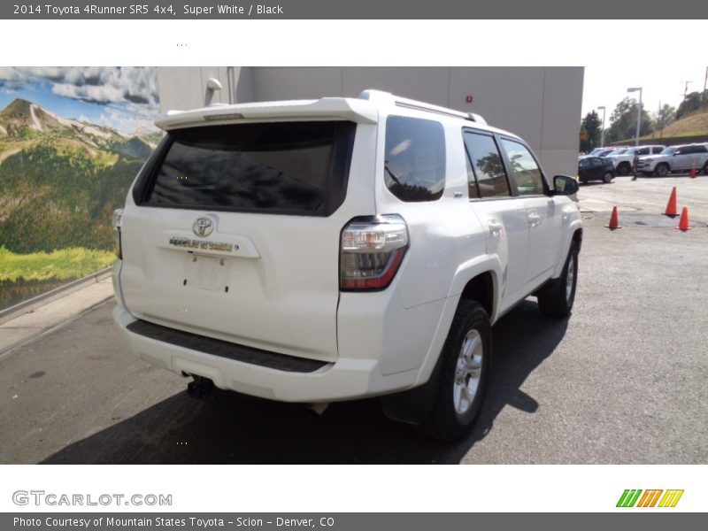 Super White / Black 2014 Toyota 4Runner SR5 4x4