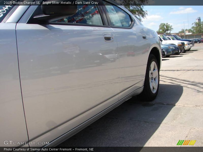 Bright Silver Metallic / Dark Slate Gray 2008 Dodge Charger SE