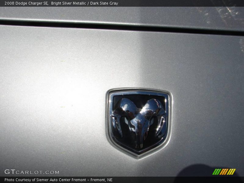 Bright Silver Metallic / Dark Slate Gray 2008 Dodge Charger SE