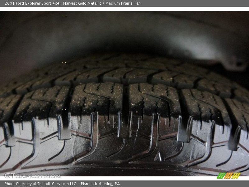 Harvest Gold Metallic / Medium Prairie Tan 2001 Ford Explorer Sport 4x4