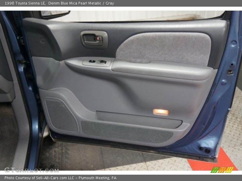 Denim Blue Mica Pearl Metallic / Gray 1998 Toyota Sienna LE