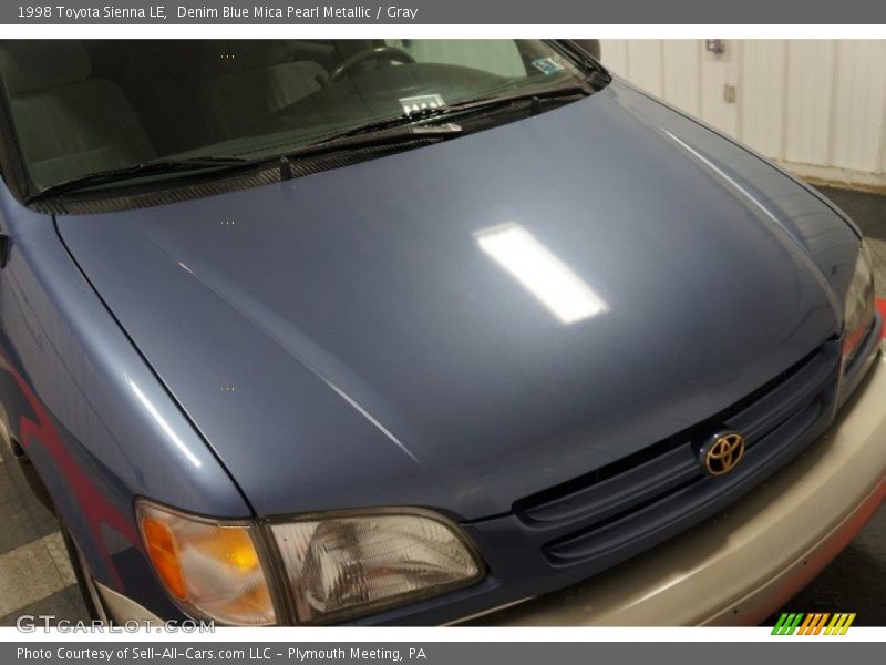 Denim Blue Mica Pearl Metallic / Gray 1998 Toyota Sienna LE