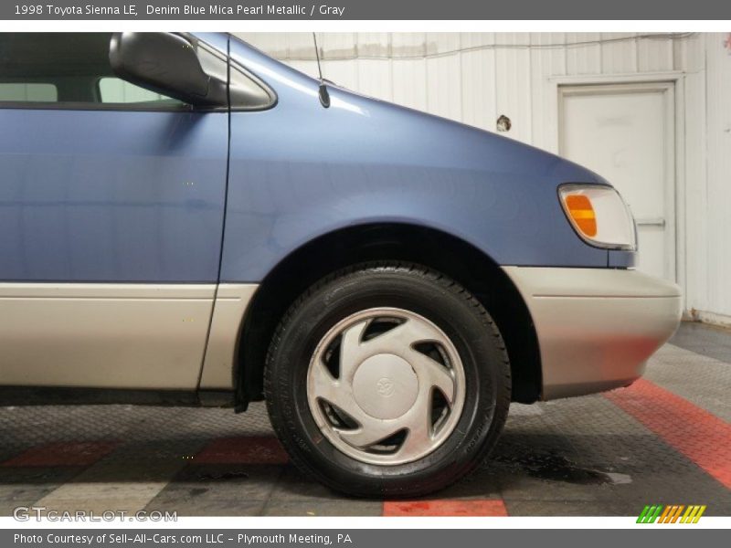 Denim Blue Mica Pearl Metallic / Gray 1998 Toyota Sienna LE