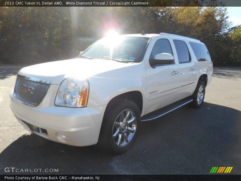 White Diamond Tricoat / Cocoa/Light Cashmere 2013 GMC Yukon XL Denali AWD