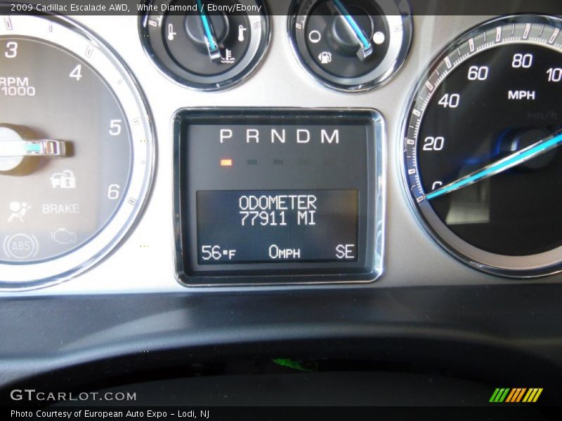 White Diamond / Ebony/Ebony 2009 Cadillac Escalade AWD