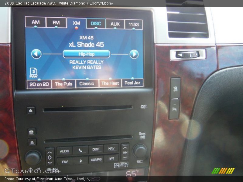 White Diamond / Ebony/Ebony 2009 Cadillac Escalade AWD