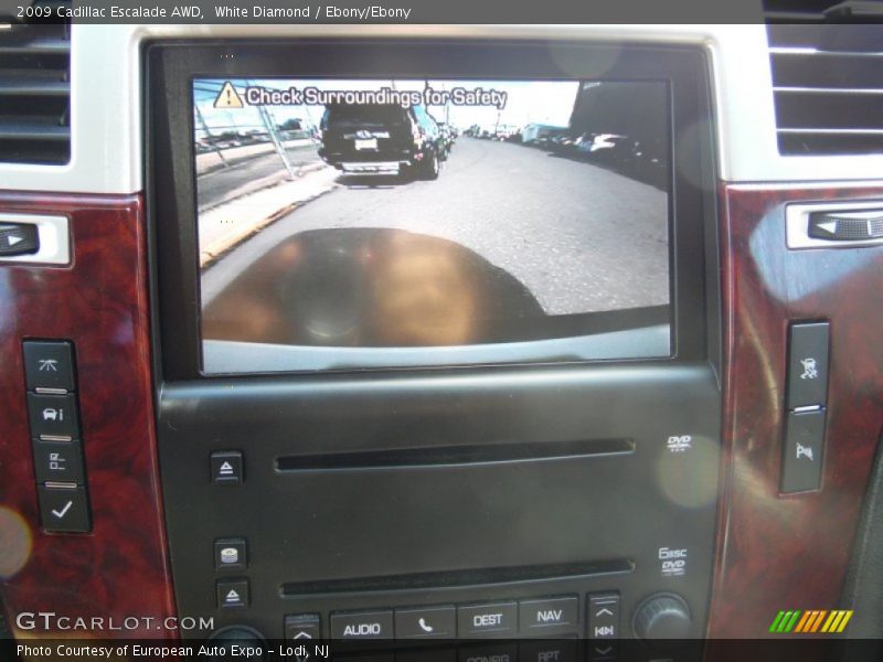 White Diamond / Ebony/Ebony 2009 Cadillac Escalade AWD