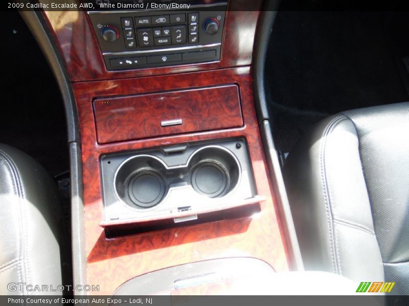 White Diamond / Ebony/Ebony 2009 Cadillac Escalade AWD