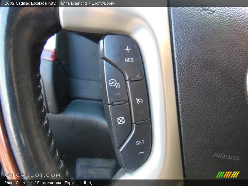 White Diamond / Ebony/Ebony 2009 Cadillac Escalade AWD