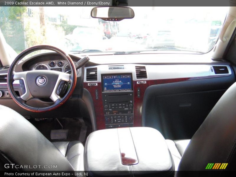 White Diamond / Ebony/Ebony 2009 Cadillac Escalade AWD